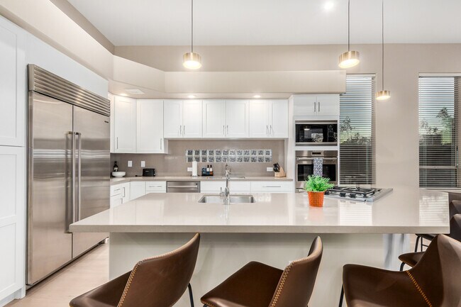 Building Photo - 10837 E Running Deer Trail