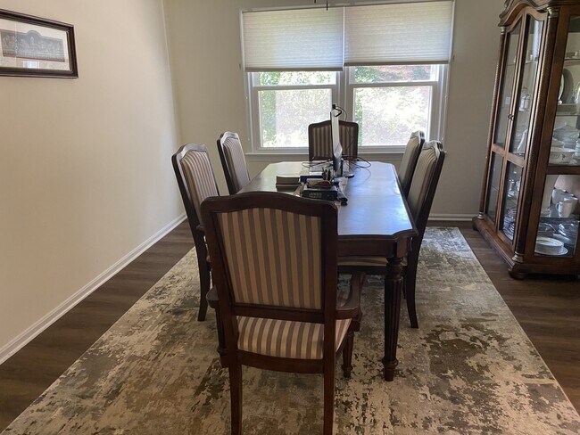 Building Photo - 7907 Laural Valley Way