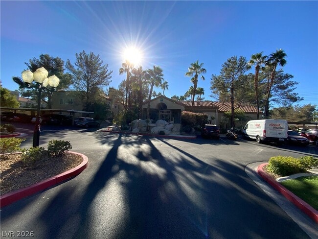 Building Photo - 3145 E Flamingo Rd