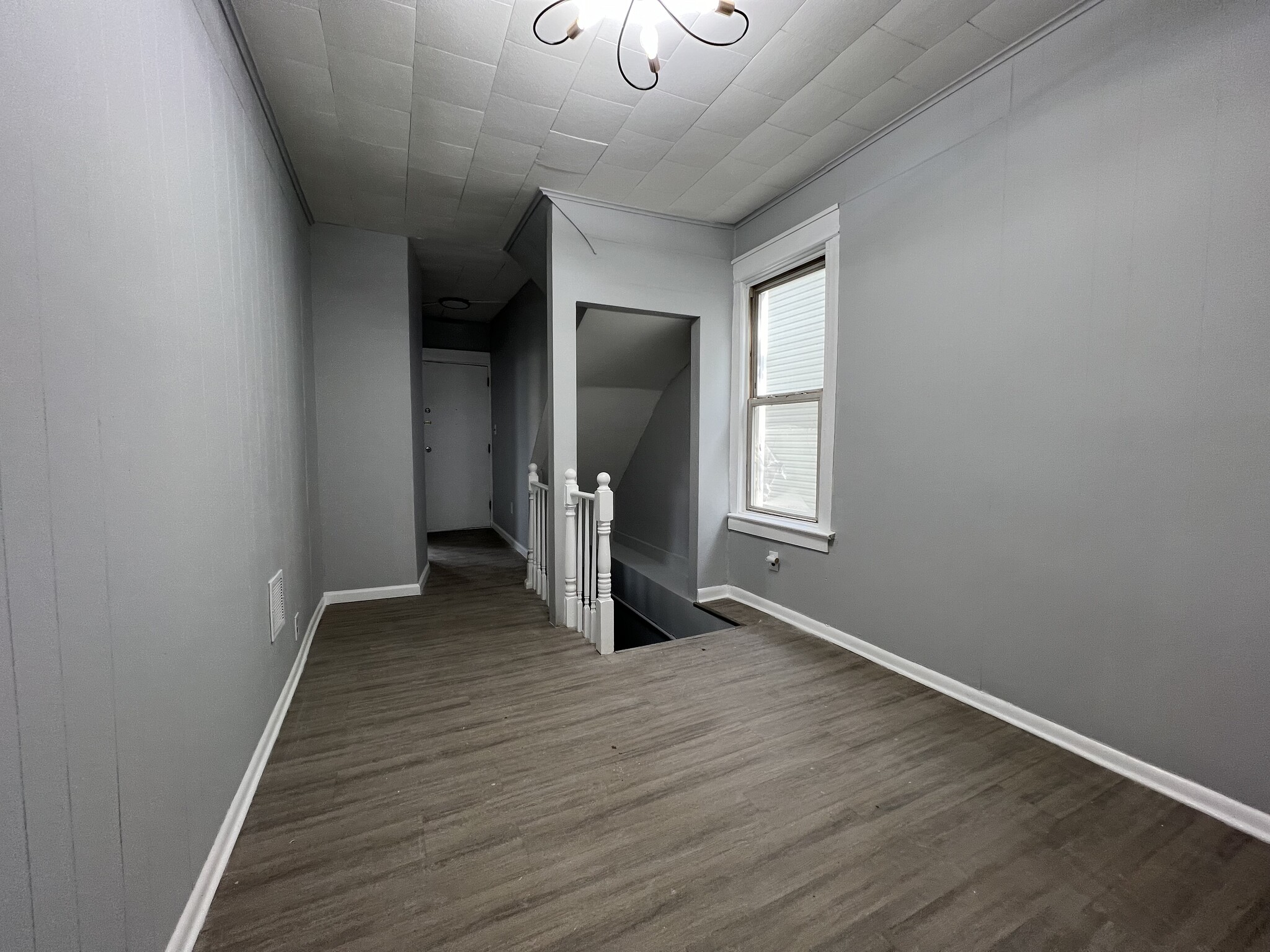 Building Photo - 105 Brown Pl