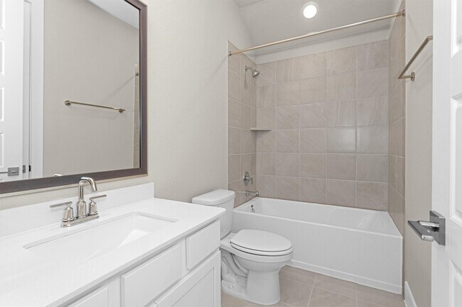 Building Photo - 2002 Bluff Oak Ct