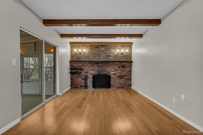 Building Photo - 17471 Evans St