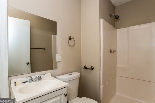 Building Photo - 2654 Luke Dr
