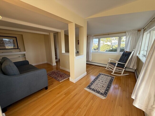 Building Photo - 7 Nancy St