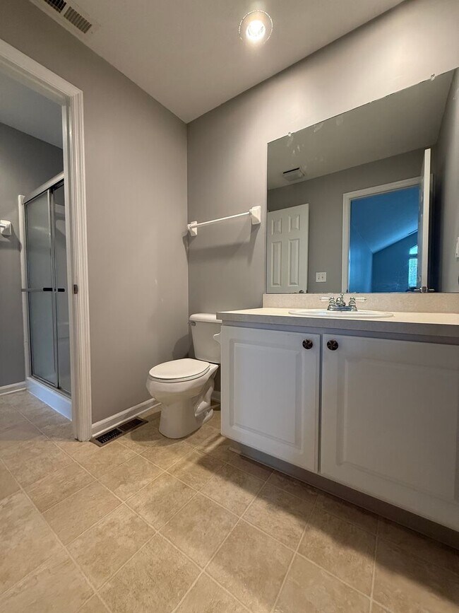 Building Photo - 5604 Vintage Pl