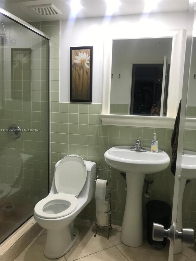 Building Photo - 401 Ocean Dr