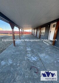 Building Photo - Horse Lover's Dream, Complete With Stable and Corral! 3 Bedroom/1 Bathroom Home $1500/$1500