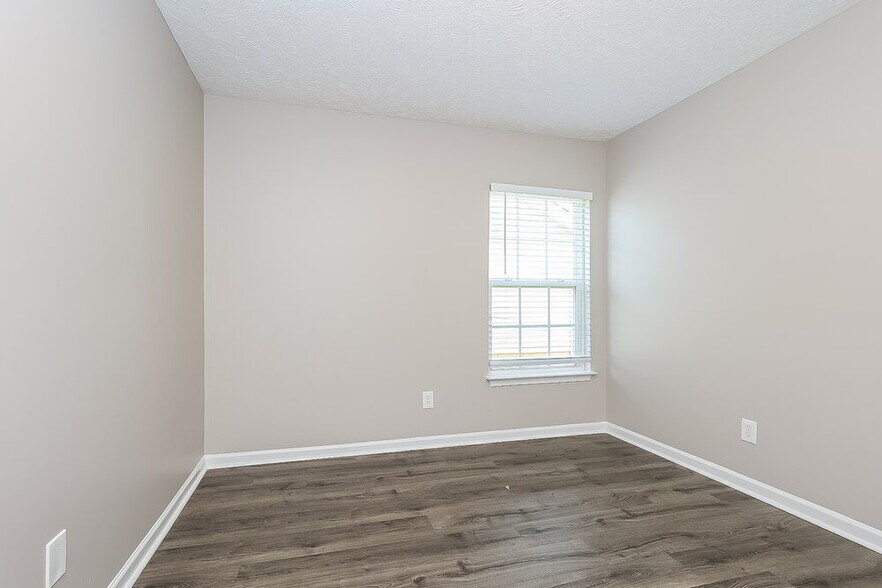 Building Photo - 5011 Deer Creek Ct