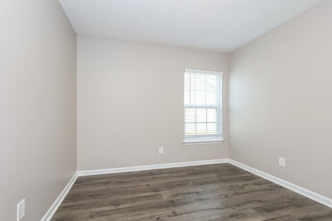 Building Photo - 5011 Deer Creek Ct