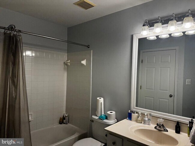 Building Photo - 9131 Gracious End Ct