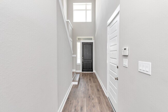 Building Photo - 1411 Northern Brewer Trl