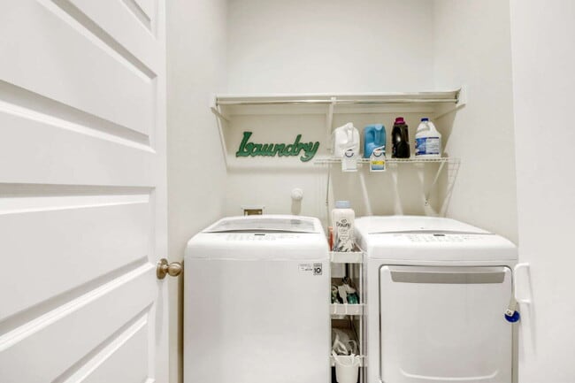 Building Photo - ASK ABOUT FREE APPLICATION FEES THROUGH AUGUST!  "Spacious 4-Bedroom Haven with 3 Full Baths in S...