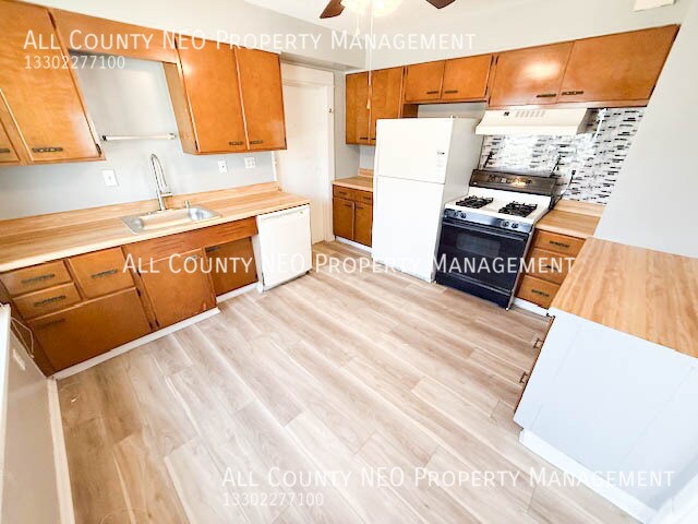 Building Photo - 3003 Portman Ave