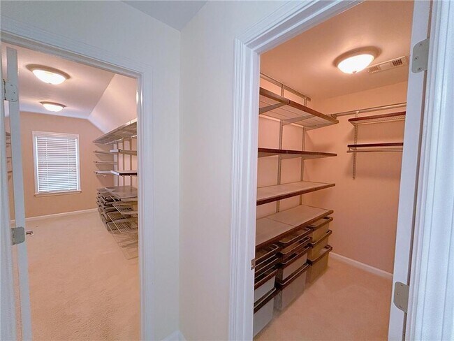 Building Photo - 280 Graystone Way