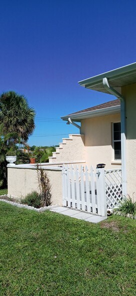 Building Photo - 289 Rotonda Blvd W