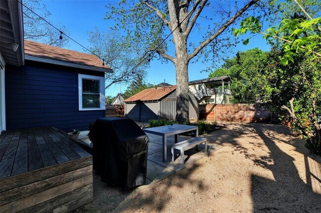 Building Photo - 4602 Eilers Ave