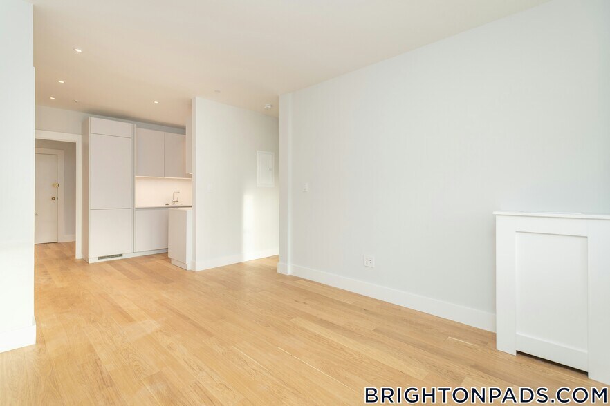 Building Photo - 8 Elko St