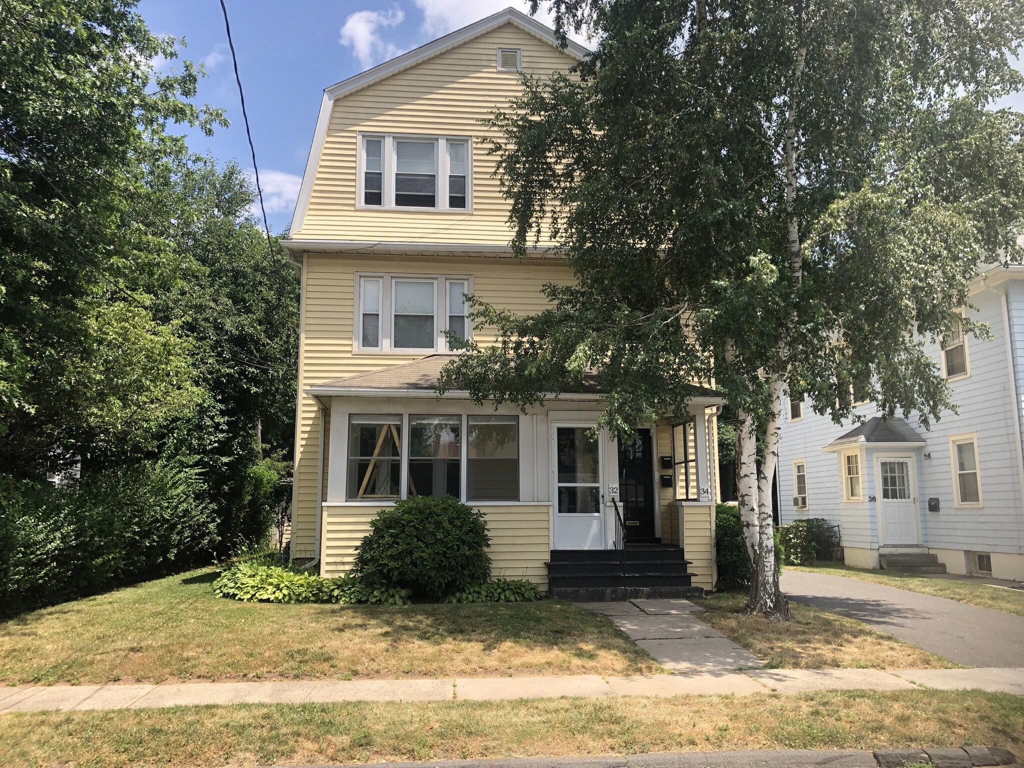 Front - 34 Nesbit Ave