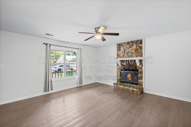 Building Photo - 2961 Lakemont Dr SW