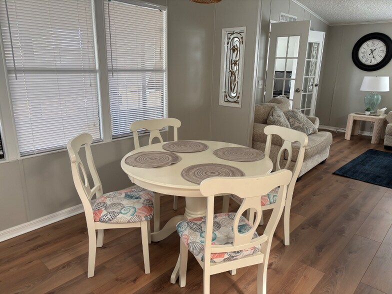 Building Photo - 29200 S Jones Loop Rd