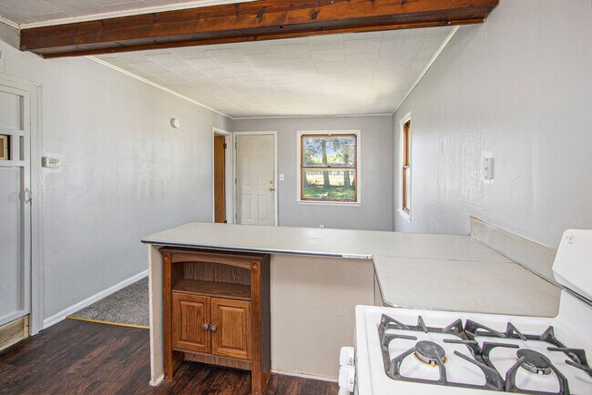 Building Photo - 548 E Hammond St