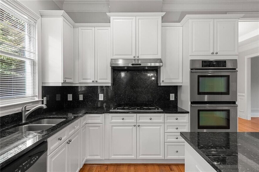 Building Photo - 110 Arden Pl