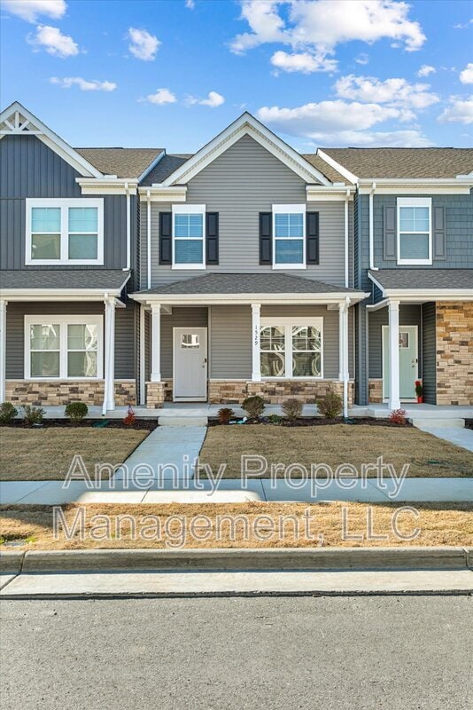 Building Photo - 1529 Stanford Ln