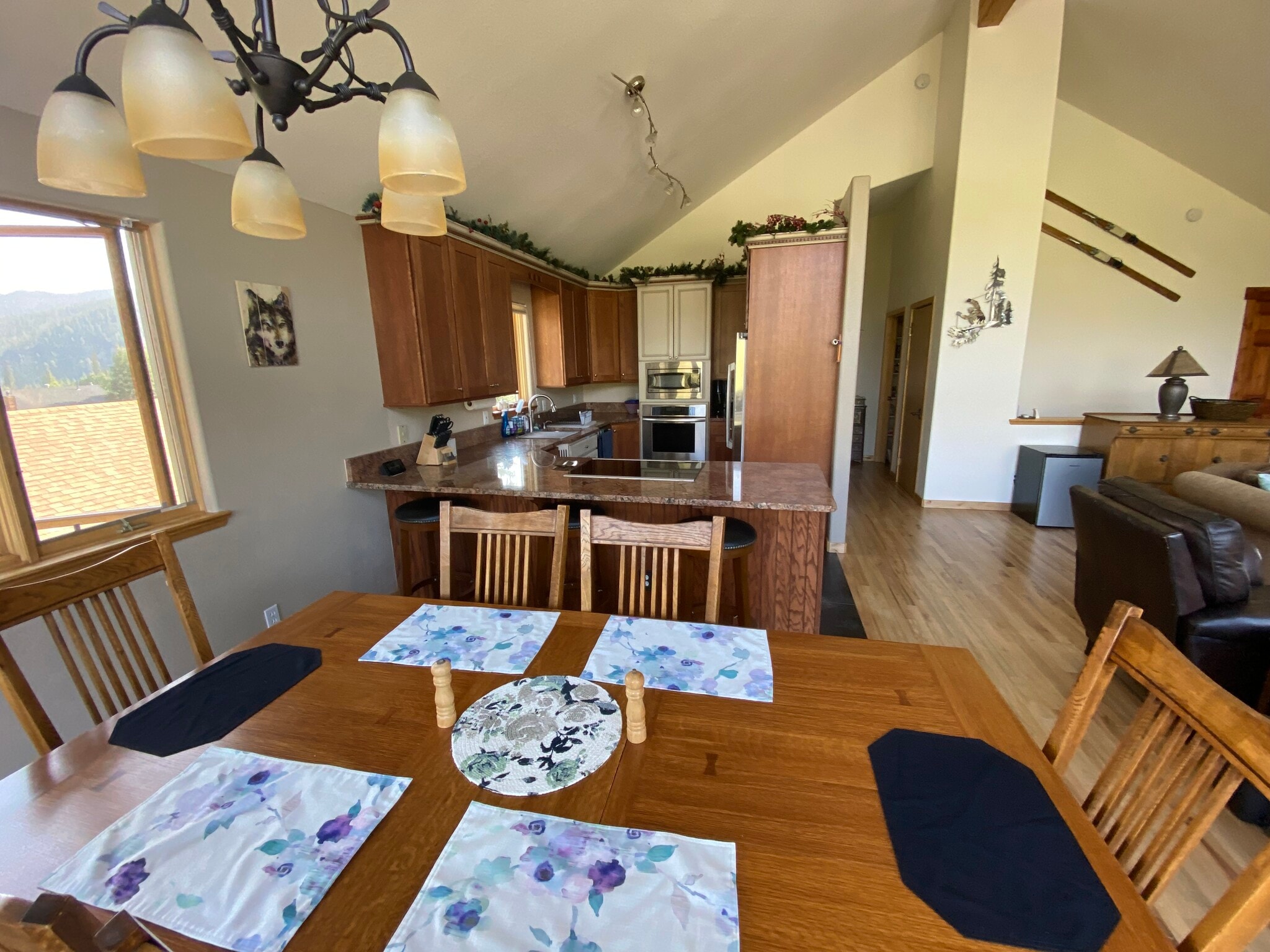 Upstairs Dining/Kitchen - 588 Lake View Cir W