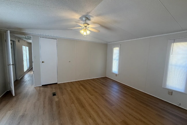 Building Photo - Charming Country Living – 3BR, 2BA Home wi...