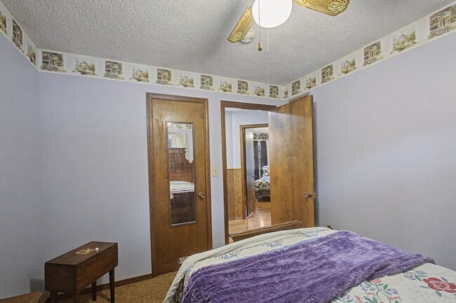 Building Photo - 2817 Arbor Dr