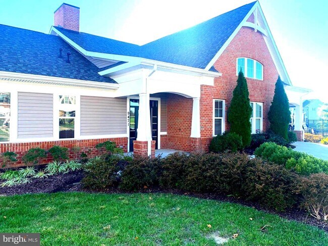 Building Photo - 9606 Julia Ln