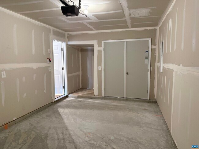 Building Photo - 99 Oldfield Dr