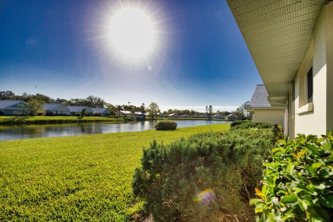 Building Photo - 831 Harrington Lake Ln