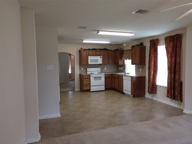 Building Photo - 19122 Yellow Thrush Dr