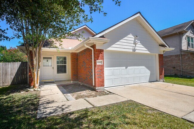 Building Photo - 6306 Spruce Manor Ln