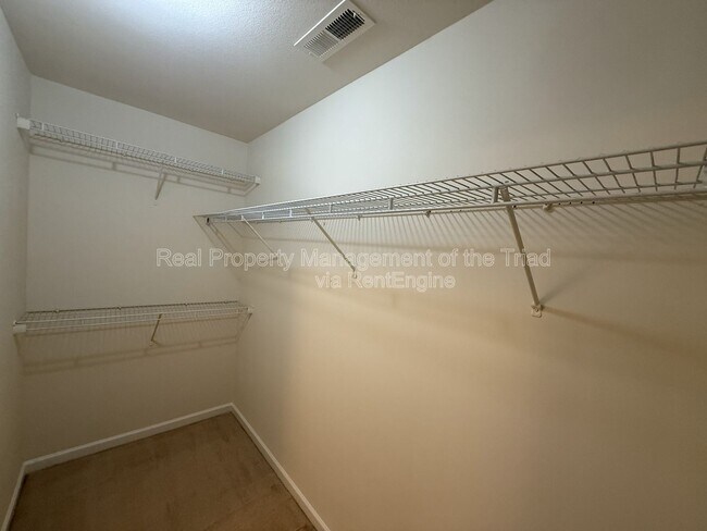 Building Photo - 2318 Deerbrook Forest Ln