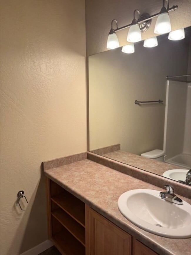 Building Photo - **SPECIAL**  FIRST MONTH FREE W/ ONE YEAR ...