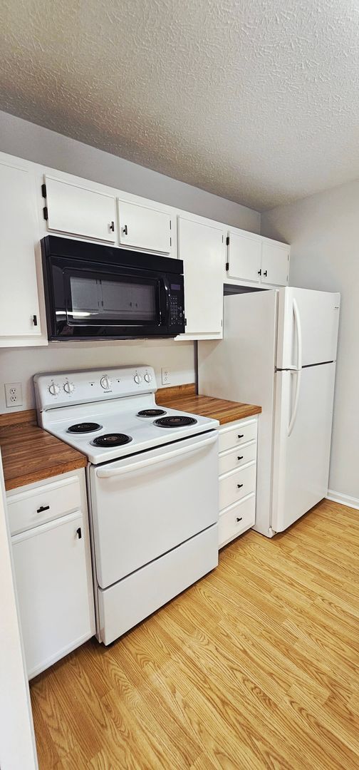 Building Photo - Ocean Pines II - Stunning Coastal Townhome...