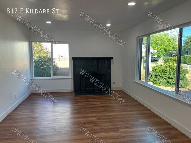 Building Photo - 817 E Kildare St
