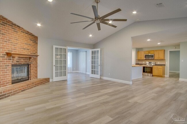 Building Photo - 9880 Creet Cir