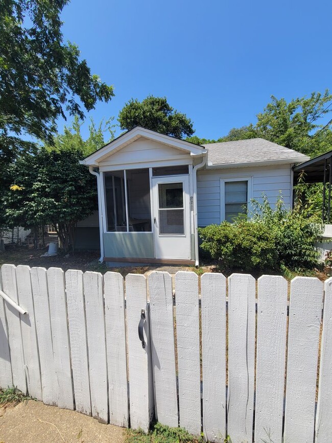 Building Photo - Home in Hot Springs