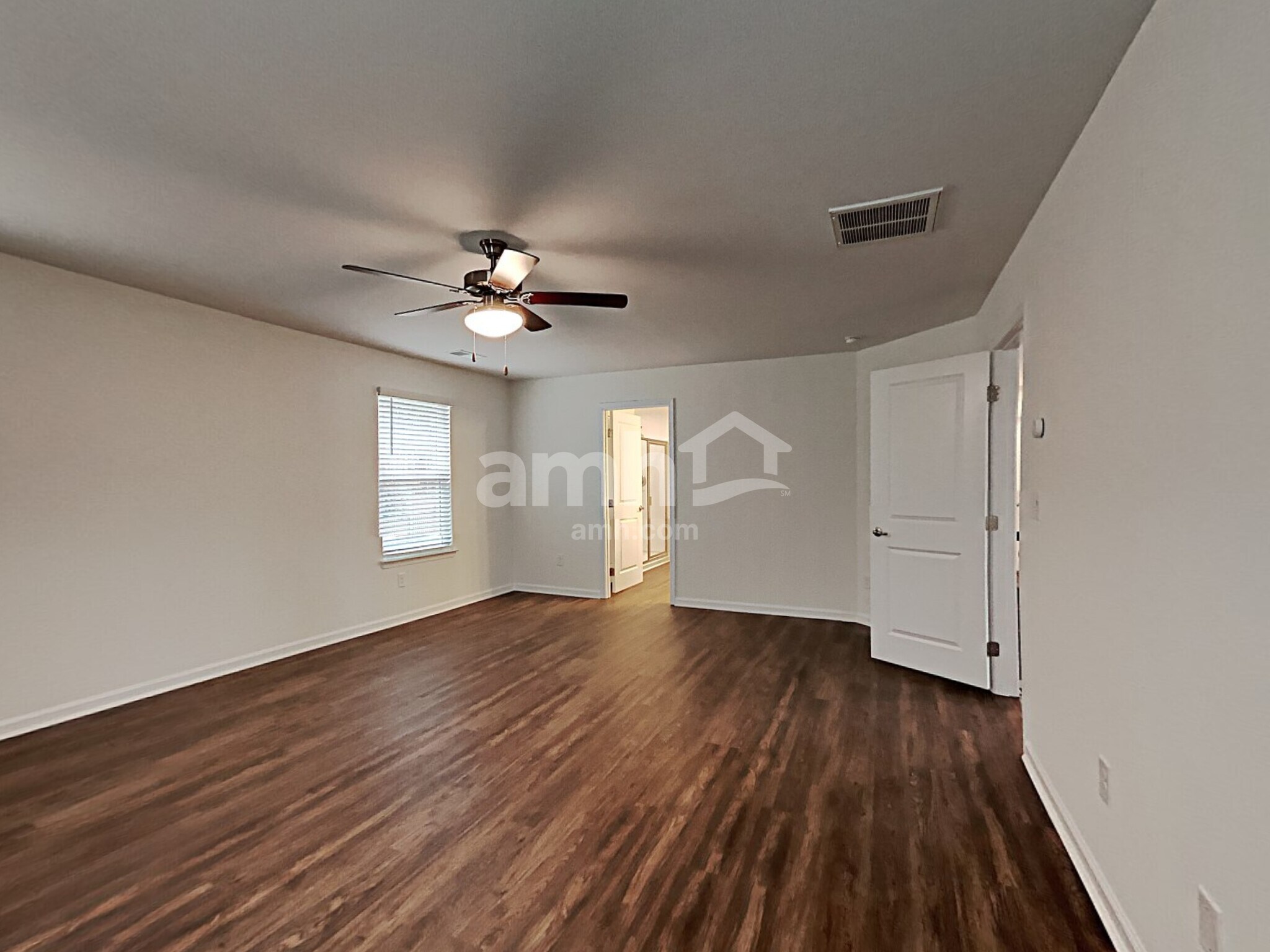 Building Photo - 5050 Twin River Dr