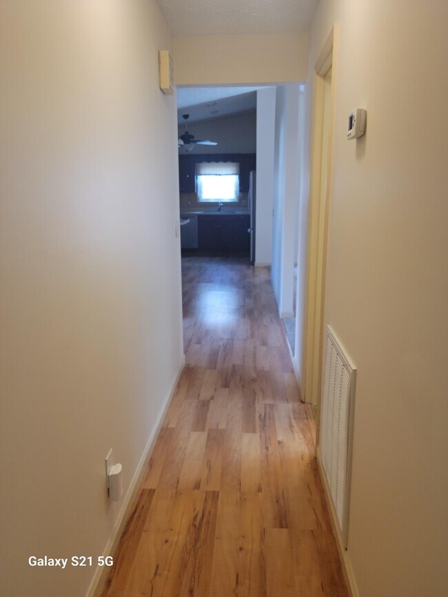 Building Photo - 140 Shelley Ln