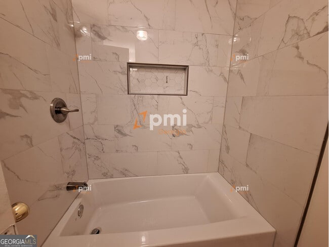 Building Photo - 2055 Pine Cone Dr SW