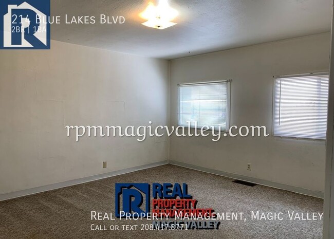 Building Photo - Large Apartment at Affordable Price!