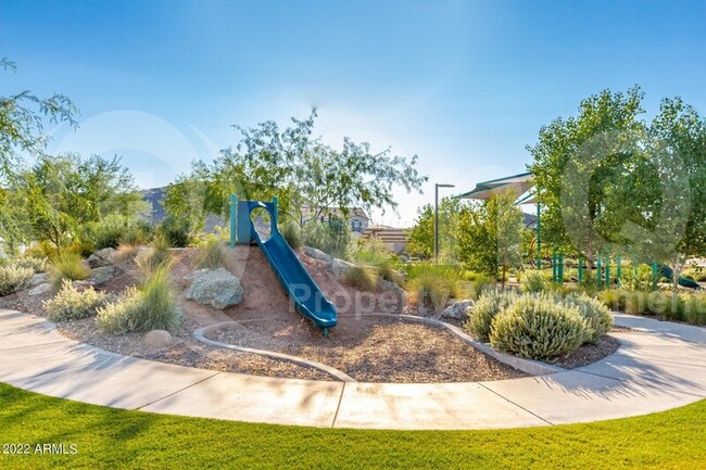 Building Photo - 1829 E Saguaro Park Ln