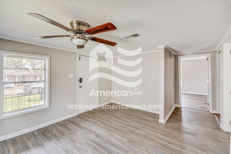Building Photo - 2205 Powderly Ave SW