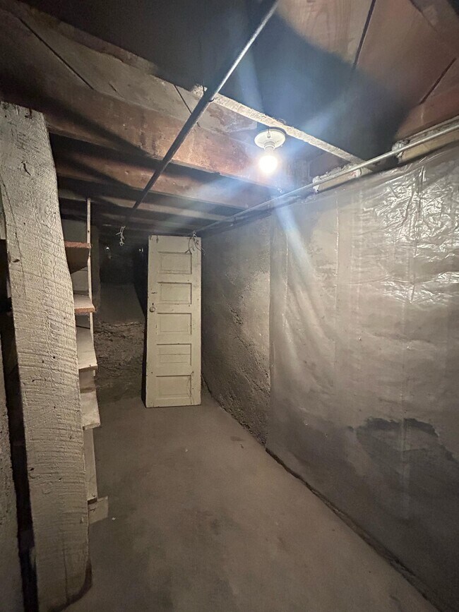 Building Photo - 1355 N Harrison Ave