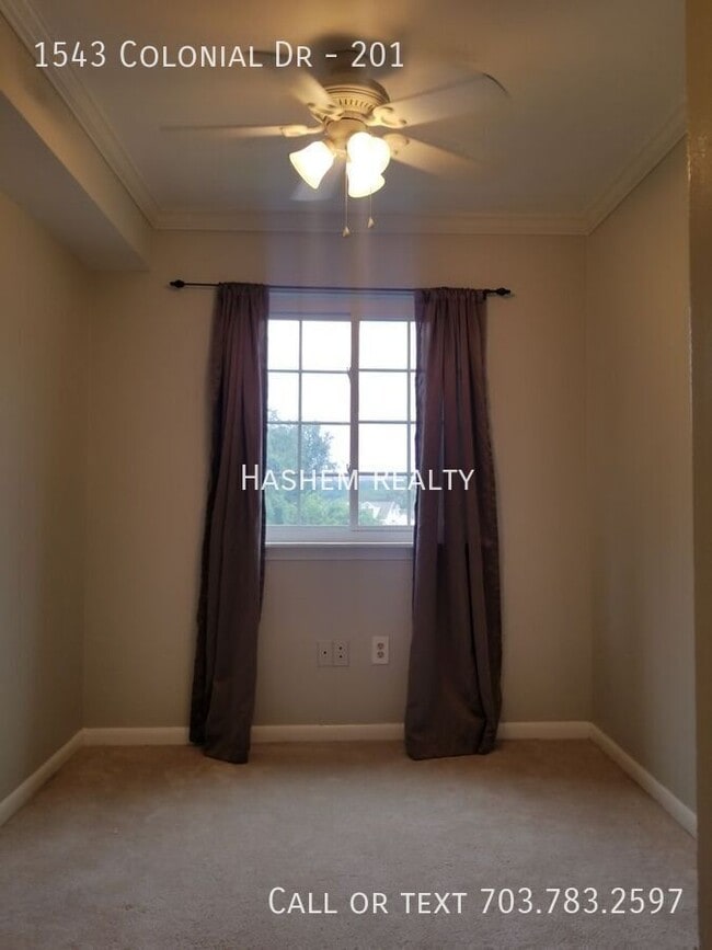 Building Photo - 1543 Colonial Dr