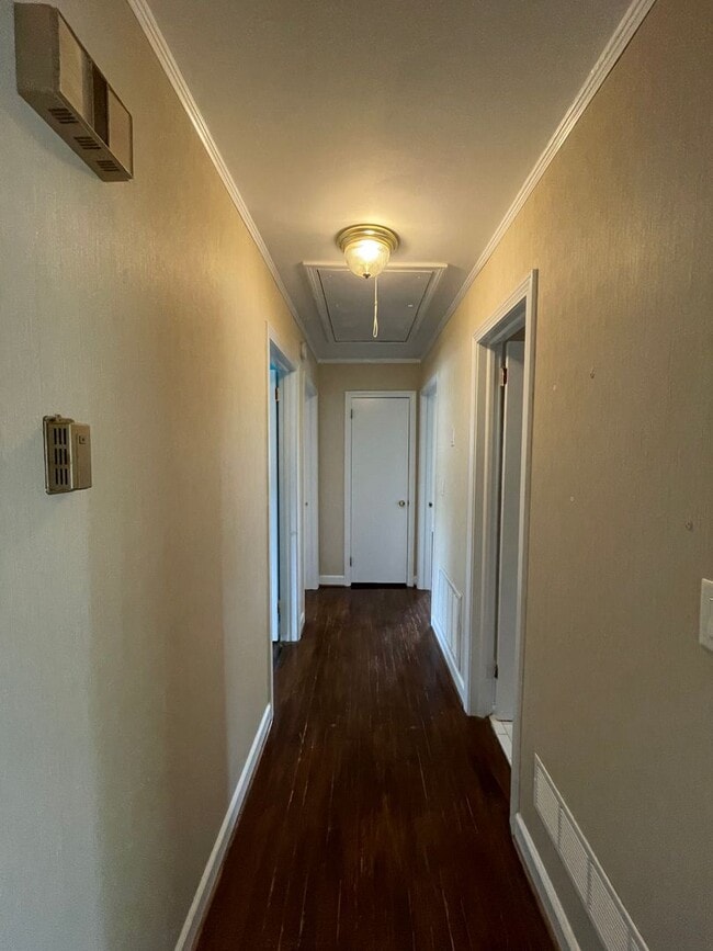 Building Photo - 5 Ramblewood Ln